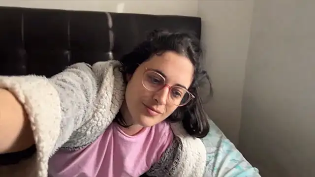 Lunaabbey online show from 02-12-26, 08:47