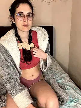 Lunaabbey online show from 04-13-26, 06:28