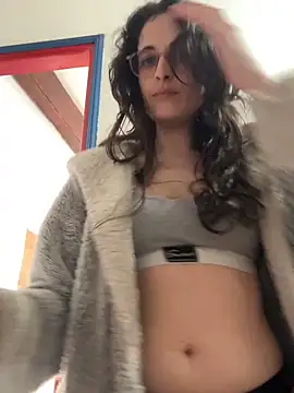 Lunaabbey online show from 04-10-26, 06:09