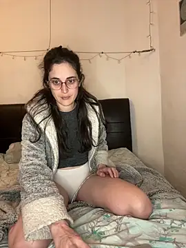 Lunaabbey online show from 03-29-26, 09:16