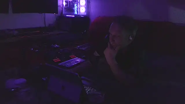 davidgntxxxxx online show from 04-30-26, 05:53