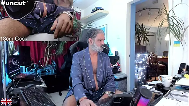 OnlineBossUK online show from 10-08-25, 07:14