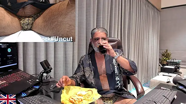 OnlineBossUK online show from 03-25-26, 10:52