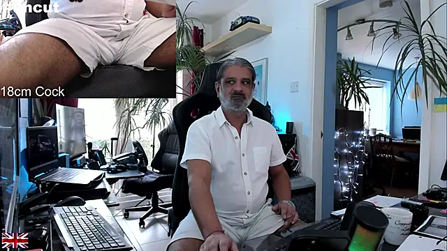 OnlineBossUK online show from 10-04-25, 01:34