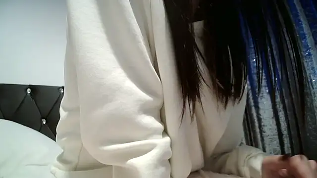 AaliyahLux online show from 11-30-25, 02:18