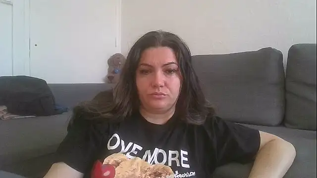 Snapshot of Squirtlady38 chatting on 10-06-25, 08:04 Squirtlady38 online show from 10-06-25, 08:04