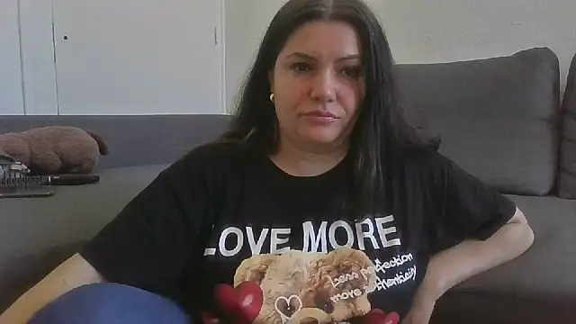 Snapshot of Squirtlady38 chatting on 10-07-25, 11:00 Squirtlady38 online show from 10-07-25, 11:00