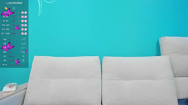 Horny Nikki  online show from 01-07-26, 08:52