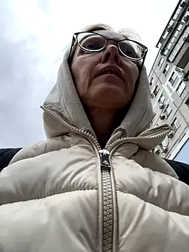 angelmommu online show from 10-15-25, 09:17