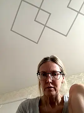 angelmommu online show from 11-14-25, 09:57