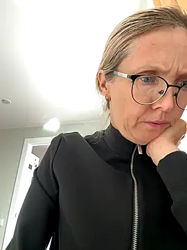 angelmommu online show from 10-03-25, 05:31