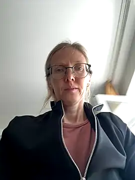 angelmommu online show from 10-02-25, 07:12