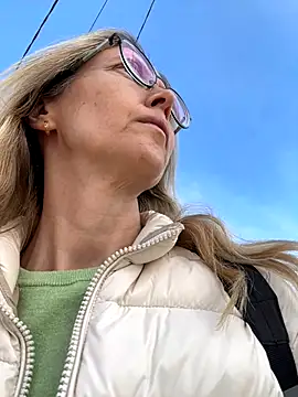 angelmommu online show from 11-03-25, 10:19