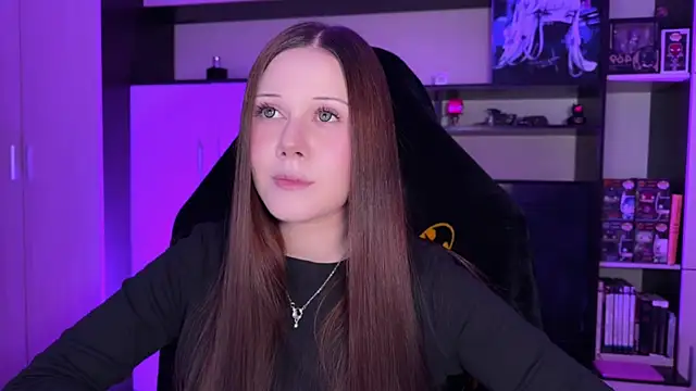 Snapshot of jasminevine chatting on 04-01-26, 10:18 jasminevine online show from 04-01-26, 10:18