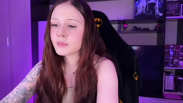 Snapshot of jasminevine chatting on 02-11-26, 06:35 jasminevine online show from 02-11-26, 06:35