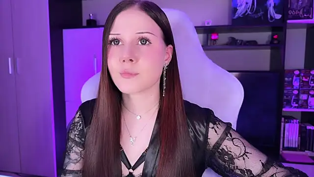 Snapshot of jasminevine chatting on 12-05-25, 09:23 jasminevine online show from 12-05-25, 09:23