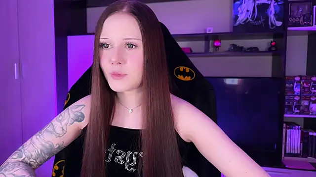 Snapshot of jasminevine chatting on 02-15-26, 02:27 jasminevine online show from 02-15-26, 02:27