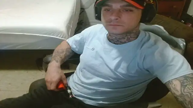 Snapshot of DADDY_KANE8--- chatting on 07-05-26, 09:10 DADDY KANE8--- online show from 07-05-26, 09:10