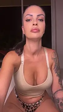 Helena Karel online show from 06-25-26, 02:11