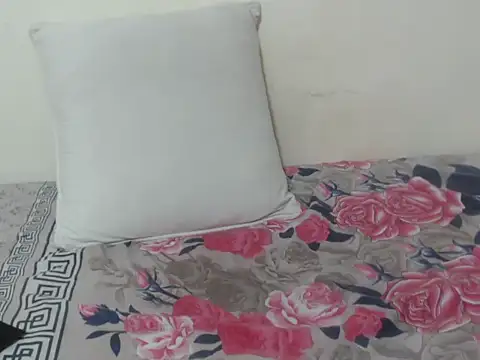 Snapshot of queen__ebony chatting on 03-01-25, 11:15 queen  ebony online show from 03-01-25, 11:15
