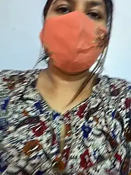 MOM-SUN-COUPLE online show from 03-18-26, 09:12