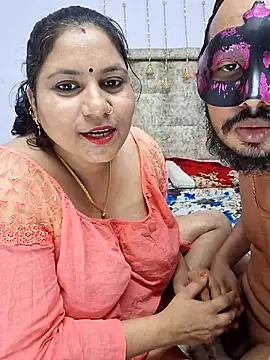 MOM-SUN-COUPLE online show from 03-13-25, 04:23