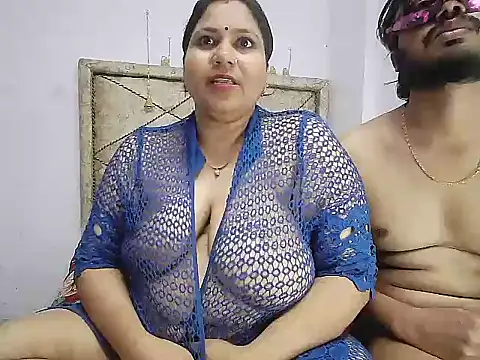 MOM-SUN-COUPLE online show from 03-02-25, 11:19