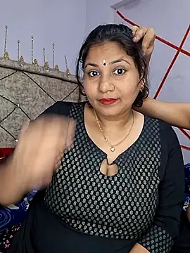 MOM-SUN-COUPLE online show from 02-15-25, 04:45