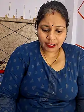 MOM-SUN-COUPLE online show from 02-23-25, 08:11