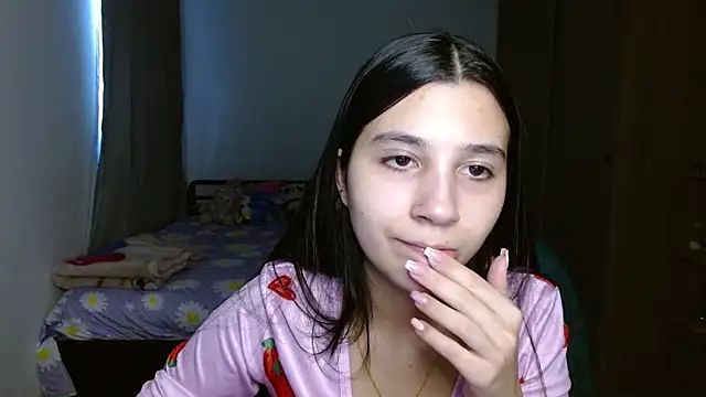 mia  lopez  online show from 09-15-25, 10:21