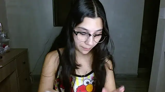 mia  lopez  online show from 06-21-26, 05:02
