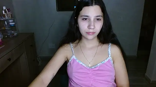 mia  lopez  online show from 07-10-26, 04:34