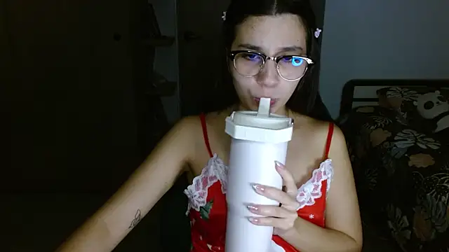 mia  lopez  online show from 04-17-26, 03:20