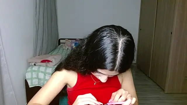 mia  lopez  online show from 10-18-25, 01:40