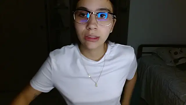 mia  lopez  online show from 03-21-26, 03:19