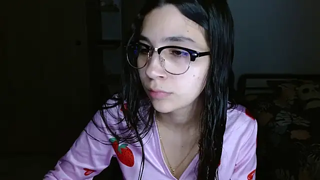 mia  lopez  online show from 05-05-26, 01:19
