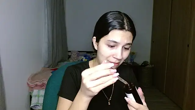 mia  lopez  online show from 09-20-25, 05:45