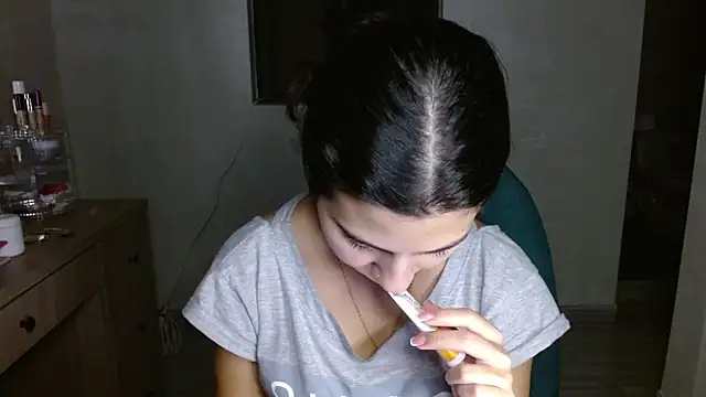 mia  lopez  online show from 07-04-26, 05:25