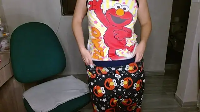 mia  lopez  online show from 06-26-26, 02:50