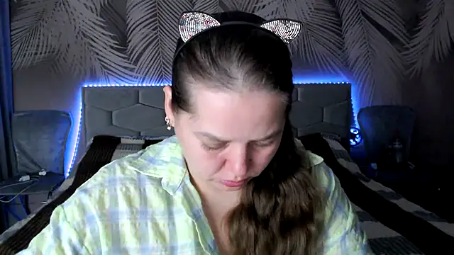 uliastar online show from 11-13-25, 09:24