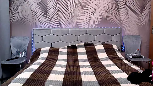 uliastar online show from 10-28-25, 07:40