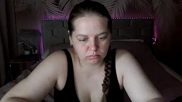 uliastar online show from 06-23-26, 06:33
