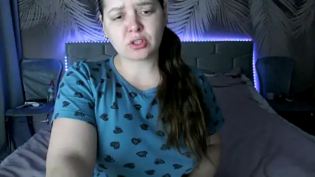 uliastar online show from 02-23-26, 07:09