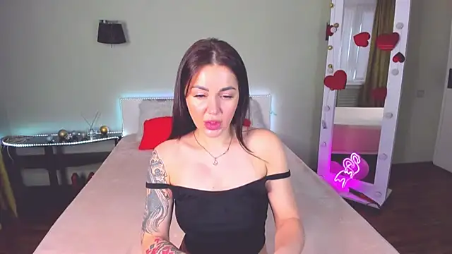 Snapshot of CrazyMilanka chatting on 03-02-25, 11:19 CrazyMilanka online show from 03-02-25, 11:19