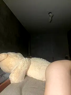 Snapshot of FionaLaNice chatting on 11-15-25, 10:36 FionaLaNice online show from 11-15-25, 10:36