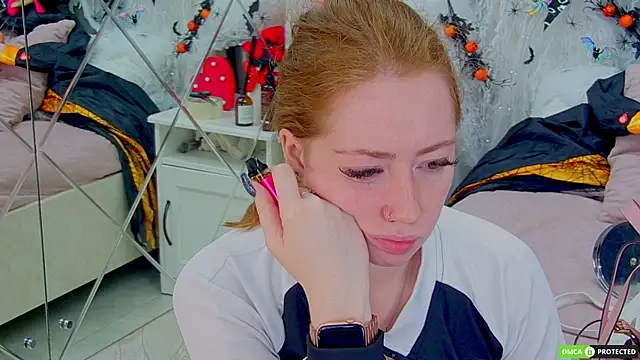 TinaBrook online show from 10-30-25, 04:11