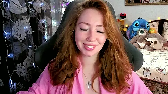 Snapshot of TinaBrook chatting on 03-12-26, 04:40 TinaBrook online show from 03-12-26, 04:40