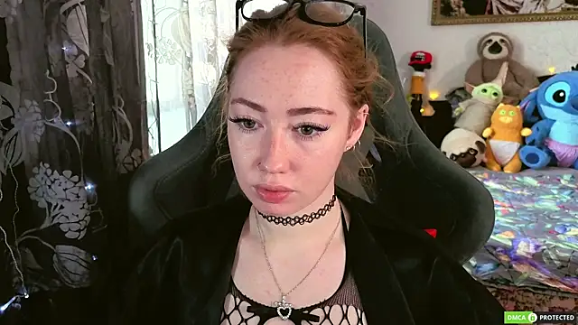 Snapshot of TinaBrook chatting on 04-14-26, 04:50 TinaBrook online show from 04-14-26, 04:50