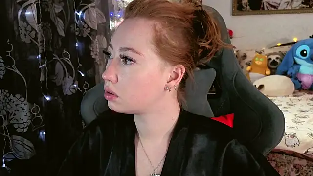 Snapshot of TinaBrook chatting on 03-26-26, 04:44 TinaBrook online show from 03-26-26, 04:44