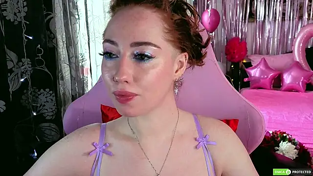 Snapshot of TinaBrook chatting on 06-11-26, 05:26 TinaBrook online show from 06-11-26, 05:26